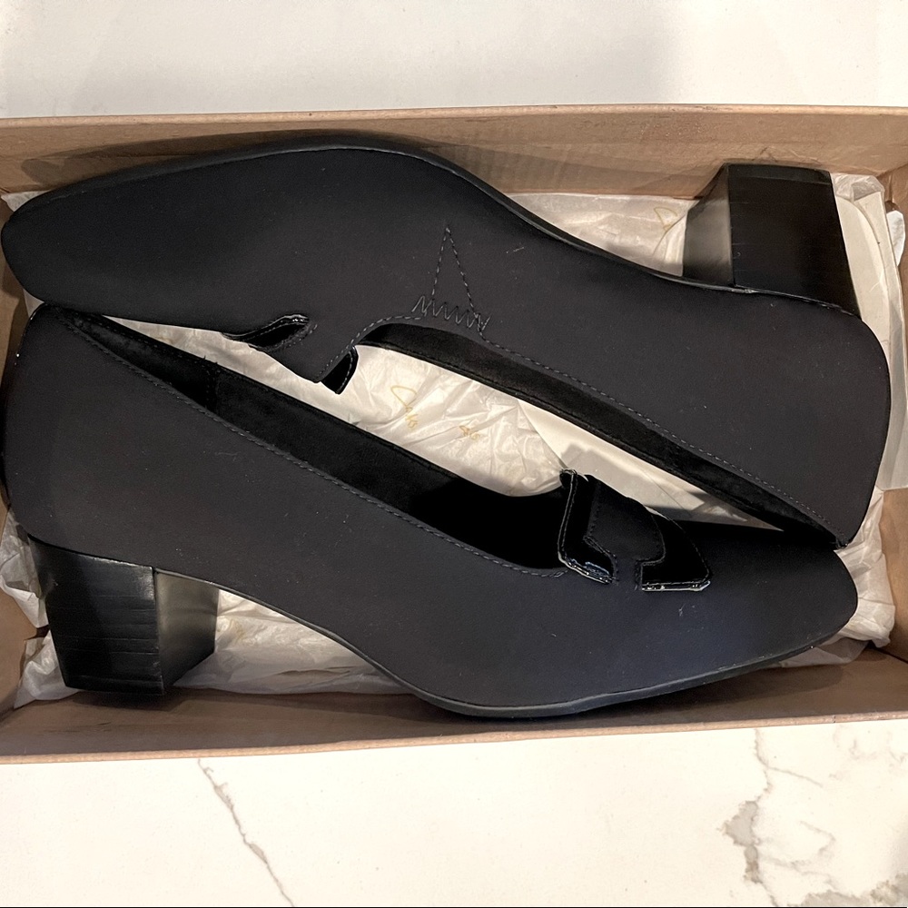 Clarks 7.5 W Black Low Heels - Black Fabric